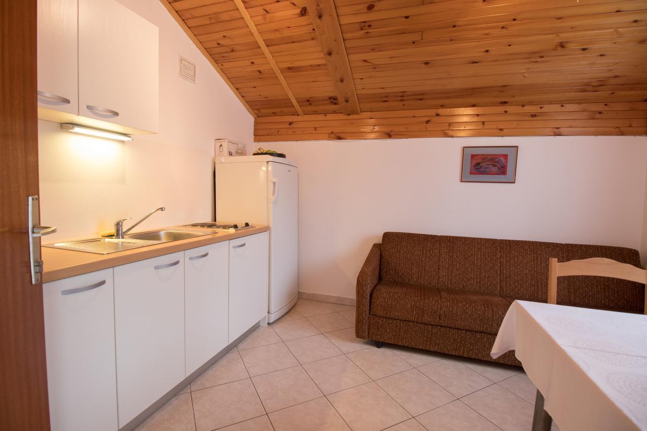 Rooms Sofija Selce Exterior photo